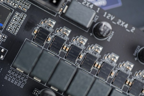 PCBA加工中出现元器件损坏该如何处理？(图1)